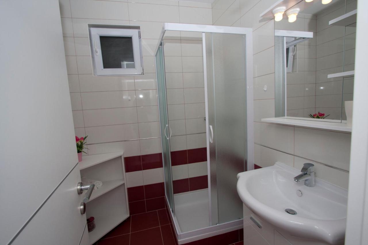Guest House Burin Mlini Dış mekan fotoğraf